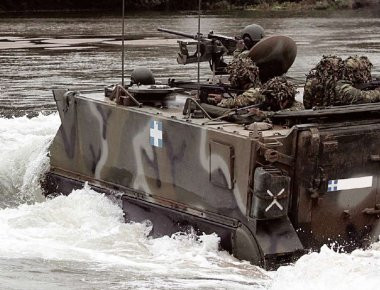 Παραλίγο τραγωδία στον Έβρο: Νέα ανατροπή Μ-113 - Τραυματίστηκε υπολοχαγός